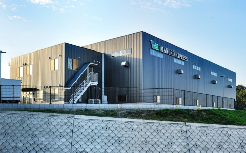 マルコーエキスプレス外観